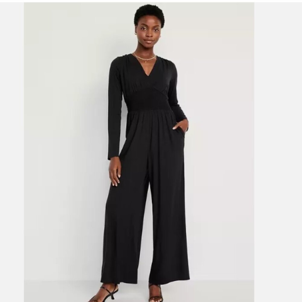 NWT Black Old Navy Waist-Defined V-Neck Jumpsuit Soft Jersey Knit